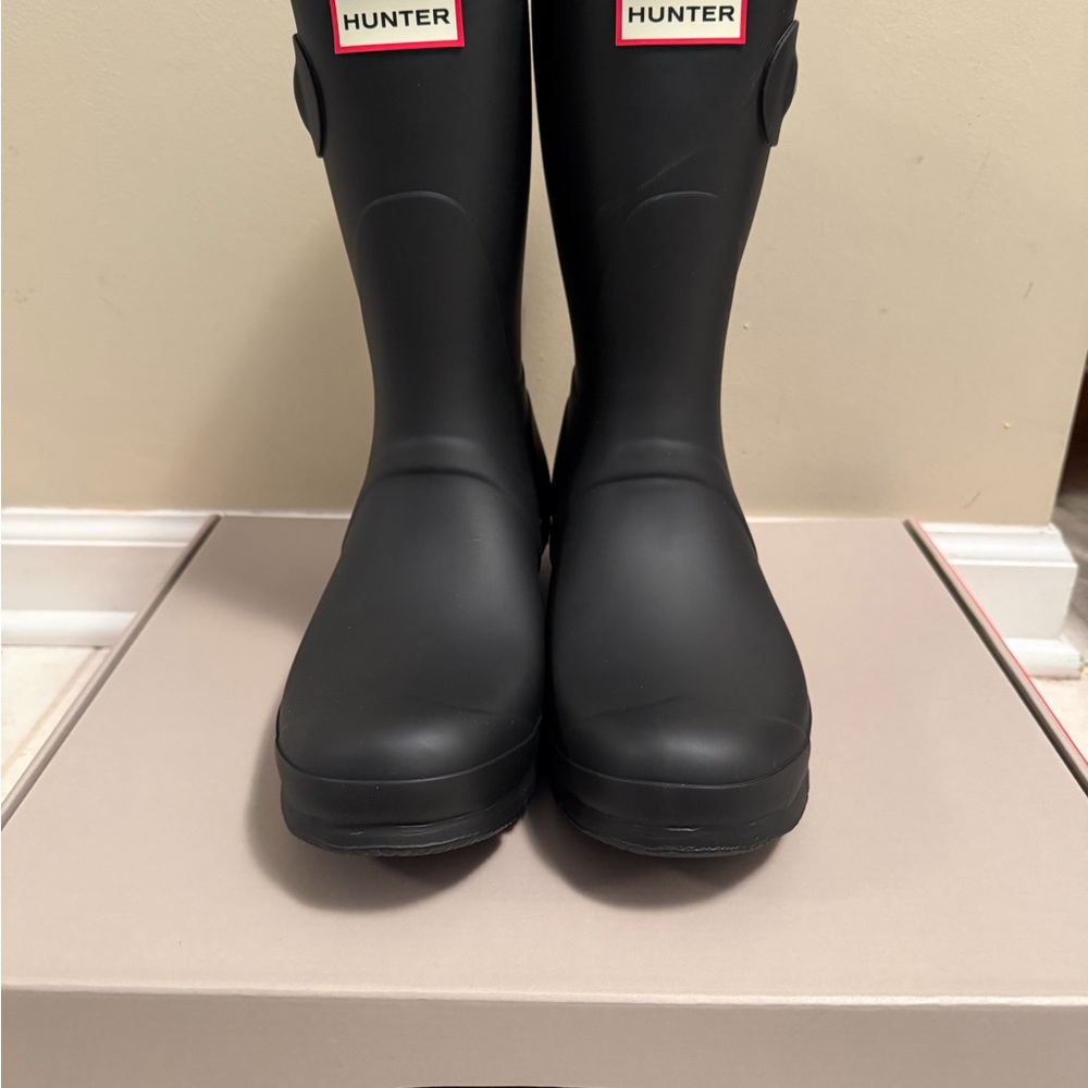 NEW Hunter Classic Black Short-O Boots - 10